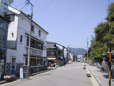 電線地中化・道路美装化の整備前写真